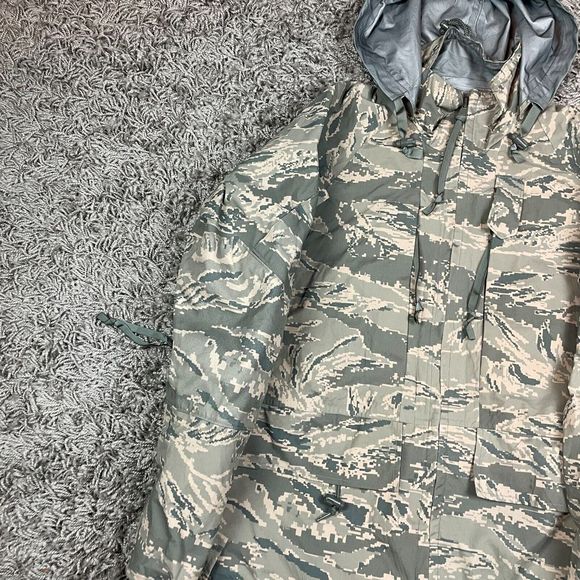 Air Force Parka Mens Medium Camouflage Camo Tiger Stripe APECS Nylon M Green - Picture 2 of 13